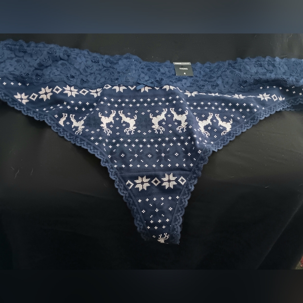 3/10 Torrid Curve 4 Lace Cotton Thong Pantie Winter Theme Navy White Deer
